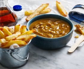 Chips & Curry Sauce